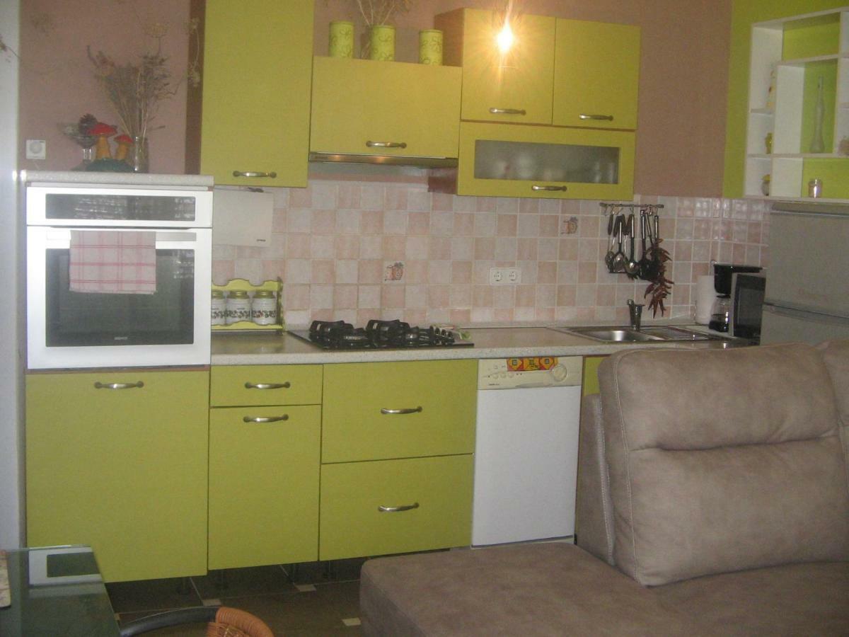 Apartman Karla Apartment ซริกเวนิซา ภายนอก รูปภาพ